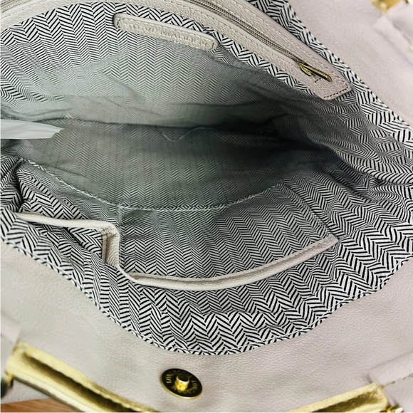 Steve Madden Tan Crossbody Fringed Tote Bag Snap Closure Adjustable Strap - Picture 8 of 8